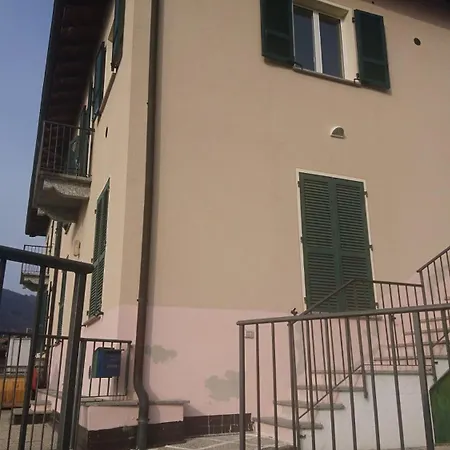 Appartamento Casa Al Campanile First Floor, Leonardoshome Trarego Viggiona
