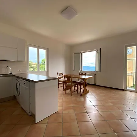 Casa Al Campanile First Floor, Leonardoshome Appartamento Trarego Viggiona