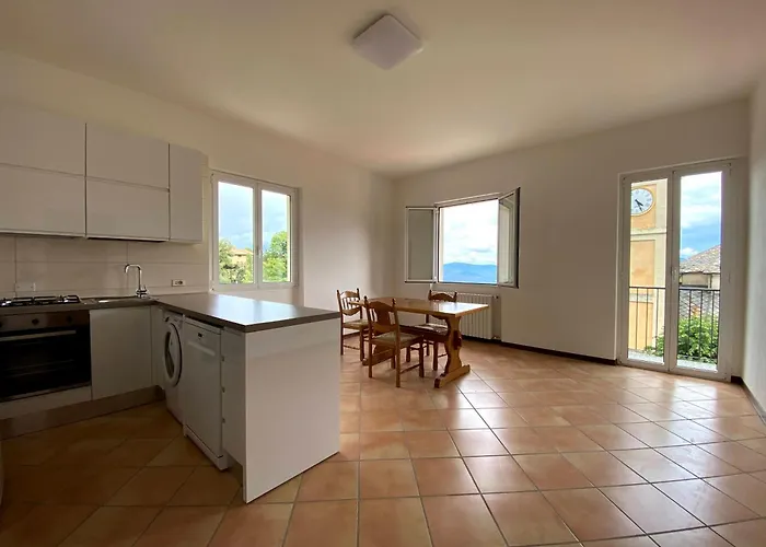 Casa Al Campanile First Floor, Leonardoshome Apartamento Trarego Viggiona